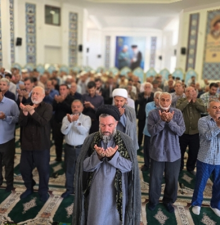 گزارش تصویری | اقامه نماز جمعه سرپل‌ذهاب به امامت حجت‌الاسلام ساداتی