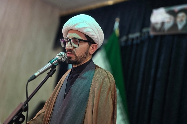 امام جمعه موقت سرپل‌ذهاب: ملت ایران با تبعیت از رهبری و حفظ وحدت، از حقوق خود کوتاه نخواهد آمد