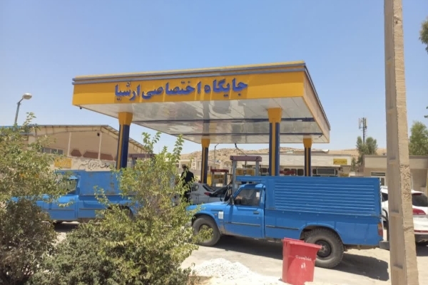 بازدید سرزده دادستان و تعزیرات از جایگاه‌های سوخت سرپل‌ذهاب؛ برخورد قاطع با متخلفان