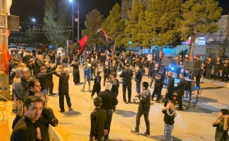 دسته‌روی باشکوه هیئت عزاداری صاحب‌الزمان(عج) تا حرم مطهر احمد بن اسحاق(ره)