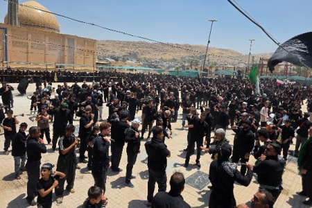 دروازه کربلا در تاسوعای حسینی در سوگ اباعبدالله(ع) غرق ماتم شد
