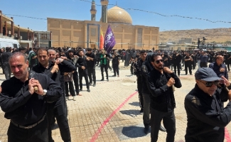 در روز عاشورا، سرپل‌ذهاب یکپارچه «یا حسین(ع)» شد.