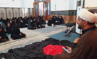 اجتماع رهروان زینبی در حرم مطهر احمد بن اسحاق(ره) سرپل‌ذهاب برگزار شد