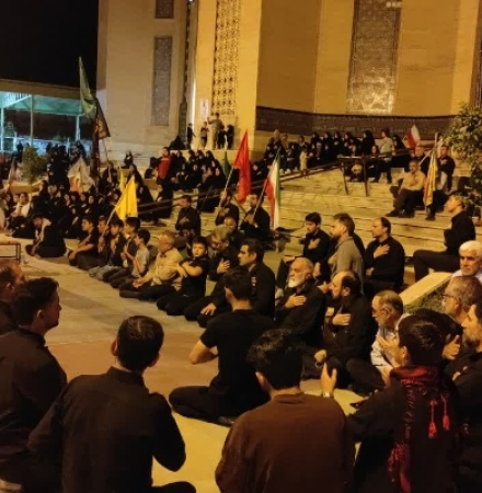 یکصد و هجدهمین اجتماع «نحن المنتقمون» همزمان با شب شهادت امام سجاد(ع) در جوار حرم مطهر احمد بن اسحاق(ره) برگزار شد