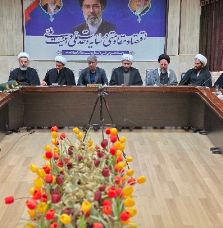 شورای اداری گیلان‌غرب با حضور مسئول شورای سیاست‌گذاری ائمه جمعه استان کرمانشاه برگزار شد
