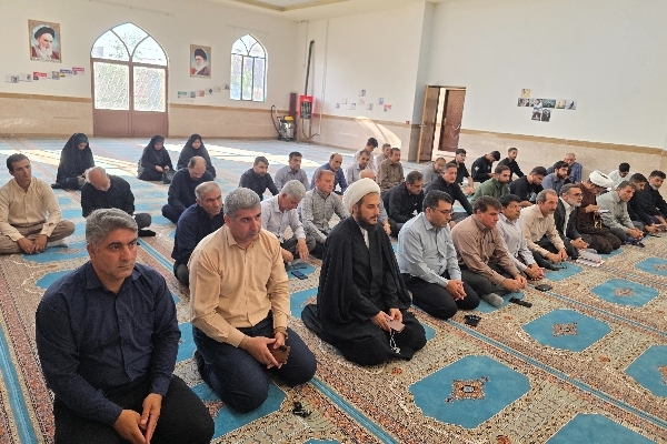 نشست هم‌اندیشی موکبداران سرپل‌ذهاب با حضور امام جمعه شهرستان برگزار شد
