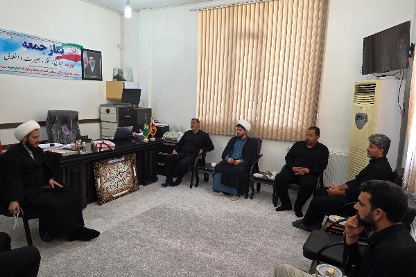دیدار فرمانده قرارگاه شهید دکامی‌زاده نیروی زمینی سپاه با امام جمعه سرپل‌ذهاب