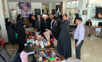 افتتاح نمایشگاه هنرهای دستی مددجویان بهزیستی در سرپل‌ذهاب