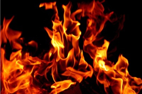 دود آتش مزارع هم مهمان آسمان سرپلذهاب شد/ آتش زدن بقایای محصول عملی مضر و فراگیر