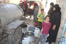 سایه شوم خشکسالی بر سر روستاهای سرپلذهاب/ چشمان منتظر مردم یک روستا به تانکرهای آب رسان + تصاویر