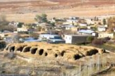 زیج منیژه بنایی تاریخی به جامانده از دوره ساسانیان/ از حجره های گهواره ای شکل تا برجهای نگهبانی که پذیرای گردشگران نوروزی است