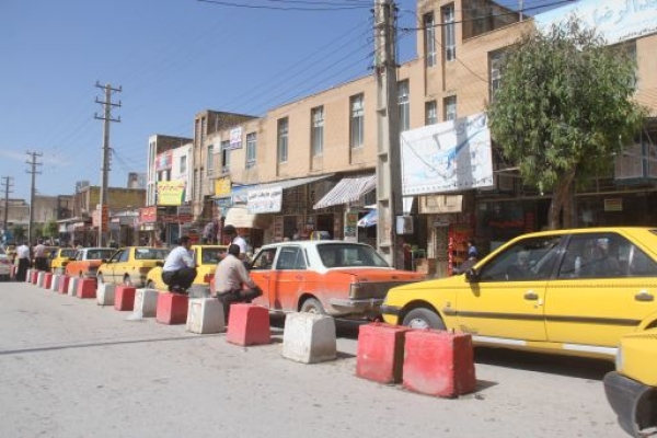 از نگرانی شهروندان تا کیسه دوخته شده رانندگان برای جیب مردم/ وقتی کرایه ها بدون اعلام مراجع ذیربط بالا می رود / با رانندگان متخلف برخورد خواهد شد