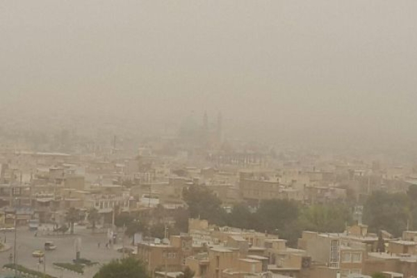 کاهش دید افقی در سرپلذهاب به 4۰۰ متر / آب و هوای شهرستانهای مرزی در وضعیت بحرانی است