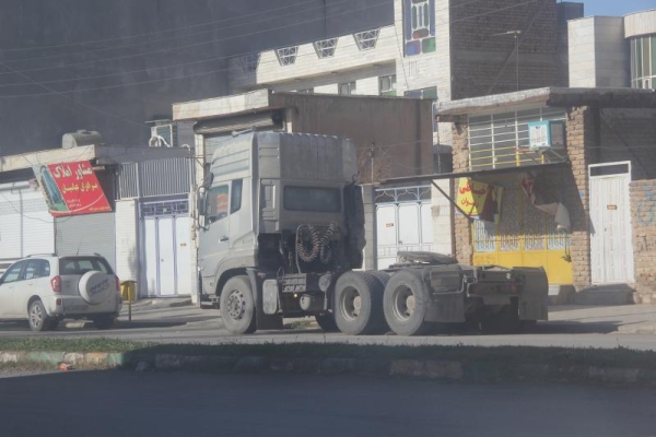 وقتی یک قانون ترافیکی در شهر نقض می شود / از ایجاد تصادفات در شهر تا سختی عبور ومرور خودروها در خیابان