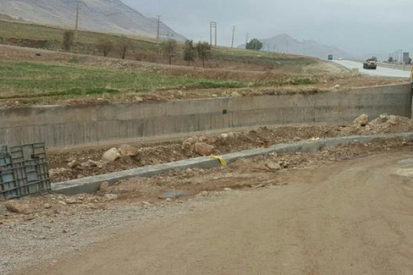 حرکت لاک پشتی پروژه در قطعه هفتم بزرگراه کربلا / از مشکلات تردد اهالی روستا تا خطراتی که در زیرگذر قدیمی بوجود می آید