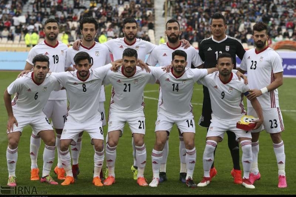تیم ملی فوتبال با لباس ایرانی به جام جهانی می‌رود