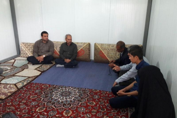 سرکشی از خانواده کارگران جانباخته دراثر زلزله شهرستان به مناسبت هفته بزرگداشت مقام کارگر درسرپل ذهاب