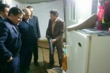 استاندارکرمانشاه در میان زلزله‌زدگان حضور یافت/تاکید برخدمت رسانی