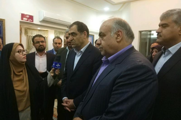 وزیر بهداشت وارد کرمانشاه شد