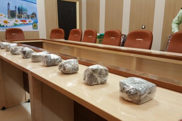کشف و ضبط 12 کیلوگرم مواد مخدر در شهرستان سرپل ذهاب/یک نفردراین رابطه دستگیروتحویل مراجع قضایی شد
