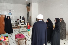 بازدید امام جمعه سرپل ذهاب ازکارگاه تولیدی پوشاک در شهرستان