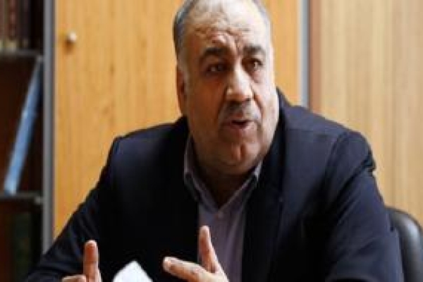 بازوند: 10 هزار تن فولاد از اصفهان به مناطق زلزله‌زده ارسال شد