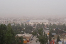 دید افقی در سرپلذهاب به 500 متر کاهش یافت/ وضعیت بحران در شهرستان زلزله زده و مرزی+تصاویر