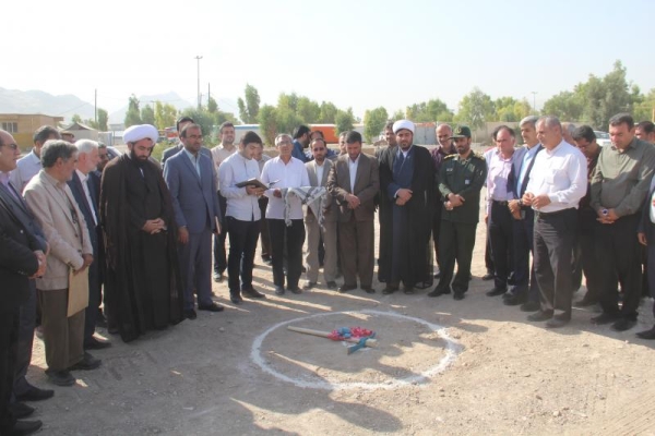 کلنگ زنی مجتمع فرهنگی تبلیغی حضرت ولیعصر(ع) در سرپل ذهاب