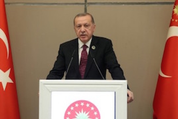 ‍ پ اردوغان: ترکیه درمقابل آمریکا عقب‌نشینی نمی‌کند