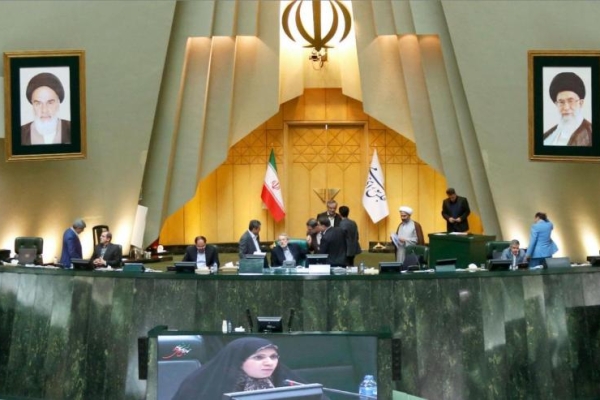 نمایندگان التهابات اقتصادی و بسته جدید ارزی را بررسی کردند