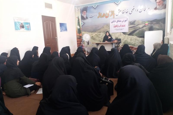 برگزاری کلاس های آموزشی مشاغل خانگی ویژه خواهران بسیجی درشهرستان