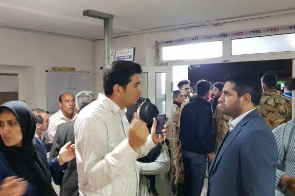 در اثر زلزله 6.4دهم ریشتری شب گذشته در سرپل ذهاب آمار مصدومین به ٣٥٢ نفر رسیده است