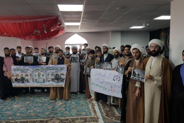 اجتماع اساتید و طلاب حوزه علمیه باقرالعلوم (‌ع)سرپلذهاب در محکومیت اقدام بی شرمانه آمریکا علیه سپاه پاسداران 
