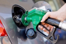 افزایش قیمت بنزین بهانه گرانی درسبد غذایی مردم شده است/ مسئولین رسیدگی جدی کنند