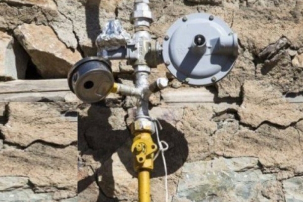 محرومیت روستاهای فاصله سه کیلومتری شهرسرپل ذهاب از نعمت گاز/پروژه گازرسانی به روستاها نیمه کاره رها شده است