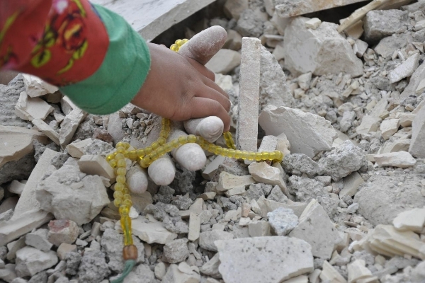 زلزله سرپلذهاب در قاب دوربین عکاسان / گذری بر یک واقعه دردناک با به تصویر کشیدن عکسهای محلی در شهرستان