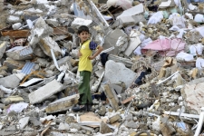 شهرستان سرپلذهاب پس از گذشت سه سال از زلزله ۷ ریشتری/جای زخم های برجای مانده زلزله، بر تن این شهر زنده است