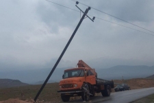 تندباد در شهرستان اسلام آبادغرب با خسارت همراه شد