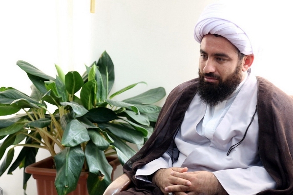 دانشمندان کشور ایران در تولید واکسن کرونا گام های خوبی برداشتند/ لزوم تبعیت از دستورات ستاد مقابله با کرونا کشور برای عبور از موج چهارم کرونا