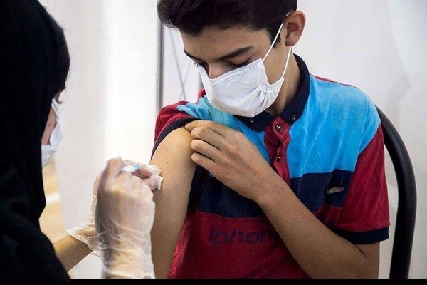 ۶۵ درصد جمعیت هدف بالای ١٢ سال در سرپل ذهاب واکسینه شدند