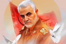 شهید سلیمانی یک فرمانده حاضر در میدان بود / راه و مکتب شهید سلیمانی جوانان بسیاری را برای مقابله با ظلم و استکبار تربیت می کند