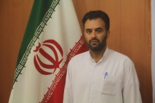 آماده سازی و نصب تمثال شهدای گرانقدر در محوطه حرم احمدابن اسحاق(ره) در شهرستان