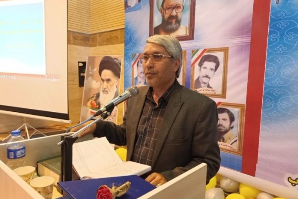 آیین گرامیداشت روز معلم در سرپلذهاب برگزار شد