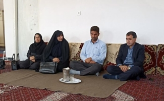 دیدار فرماندار شهرستان سرپل‌ذهاب با خانواده های تحت پوشش بهزیستی شهرستان