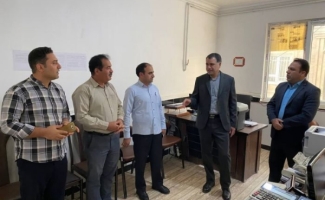 بازدید سرزده فرماندار از ادارات و  بانک ها شهرستان
