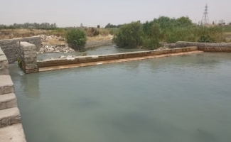 لایروبی چشمه آب سرابگرم توسط شهرداری سرپل‌ذهاب / استخر روباز سرابگرم مهیای ورزش و تفریح جوانان و نوجوانان شهرستان شد