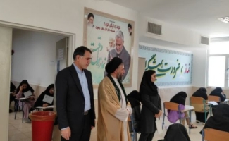 بازدید امام جمعه،فرماندار و جمعی از مسئولین از حوزه های آزمون کنکور سراسری در شهرستان سرپلذهاب
