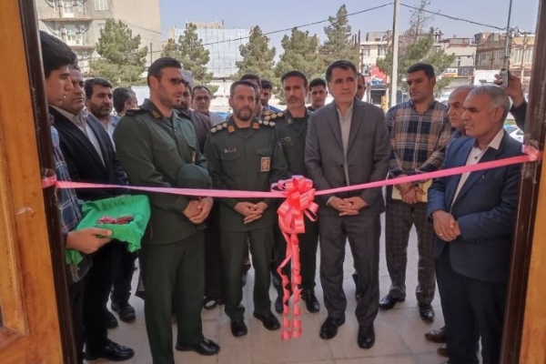 نمایشگاه عکس حکمت غدیر در جوار حرم احمد ابن‌ اسحاق(ره ) در سرپل ذهاب برگزار شد.