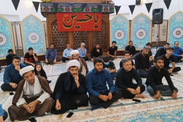 برگزاری مراسم عزاداری دهه دوم محرم‌الحرام در جوار بارگاه مطهر حضرت احمد ابن اسحاق (ره) در سرپل‌ذهاب