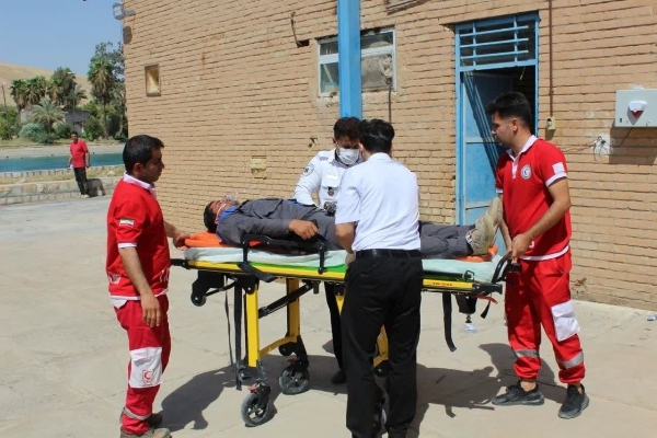 مانور مقابله با نشت گاز کلر در سرپل‌ذهاب برگزار شد